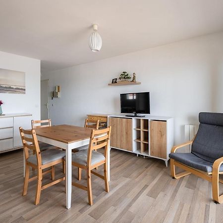Charmant Appartement Face A La Mer Avec Balcon Houlgate Buitenkant foto