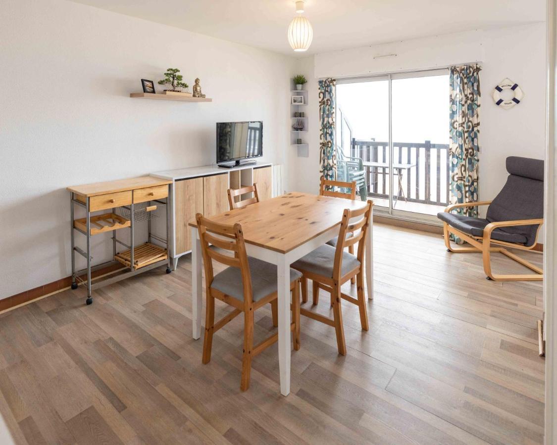 Charmant Appartement Face A La Mer Avec Balcon Houlgate Buitenkant foto