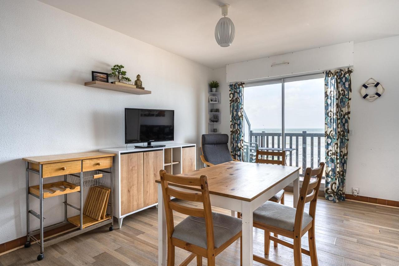 Charmant Appartement Face A La Mer Avec Balcon Houlgate Buitenkant foto